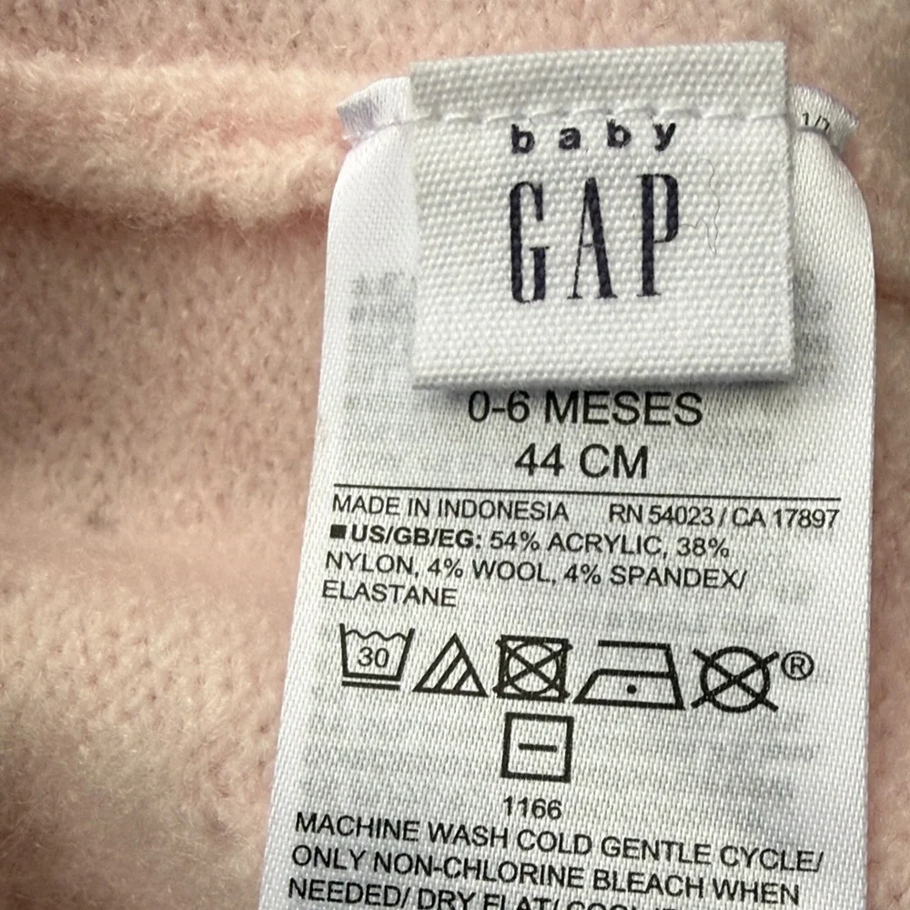 New GAP Soft Pink Knit Beanie with Bow